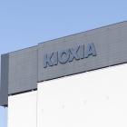 Chipmaker Kioxia Faces Tough Debut in Tokyo’s Busy IPO Arena