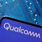 Qualcomm forecasts beats estimates, shares jump 8.5%