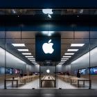 Evercore ISI Maintains “Outperform” Rating on Apple Inc. (NASDAQ:AAPL), Sees AI Benefits Driving Future Growth