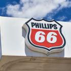 How To Earn $500 A Month From Phillips 66 Stock Ahead Of Q3 Earnings