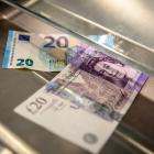 Pound Closes at Eight-Year High Versus Euro on Split Rates Views