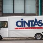 Cintas' Q1 Earnings & Revenues Surpass Estimates, View Up