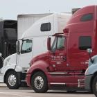 Knight-Swift Profit Plunges on Weak Truckload Demand